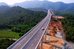 Cao tốc Diễn Châu - Bãi Vọt thông xe thuận lợi đúng dự kiến