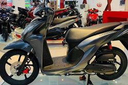 Giá xe Honda Vision cuối tháng 4/2024 lao dốc không phanh, giá rẻ như xe số thu hút khách Việt