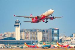 Hiểu đúng về việc giá vé máy bay tăng cao