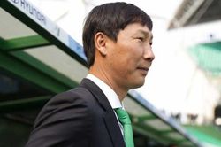 VFF đàm phán hợp đồng với HLV Kim Sang Sik