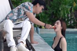 Vợ kém tuổi của Hồ Quang Hiếu có tỉ lệ vòng eo 'siêu thực', mặc đồ gì cũng đẹp