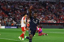 Ngôi sao người Brazil rực sáng, Real Madrid và Bayern Munich bất phân thắng bại trên đất Đức