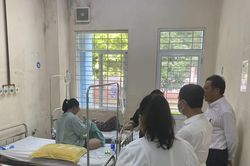 Vụ gần 500 người ngộ độc bánh mì: Bộ Y tế làm việc với Đồng Nai