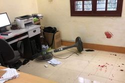 Đang ở phòng làm việc, một Phó Chánh án huyện ở Quảng Trị bị đâm trọng thương