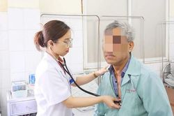 Lần đầu đi khám bệnh, người đàn ông 61 tuổi phát hiện 'ổ bệnh' trong người