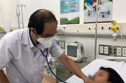 TP.HCM chi viện Đồng Nai cứu chữa bệnh nhi nghi ngộ độc sau ăn bánh mì