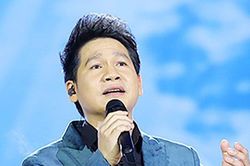 'Ông hoàng nhạc đỏ' Trọng Tấn và cuộc sống đời thực đáng ngưỡng mộ
