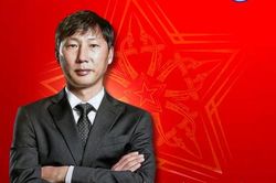 HLV Kim Sang-sik chính thức dẫn dắt đội tuyển Việt Nam