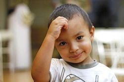 Cha mẹ làm gì khi phát hiện con đang nói dối?