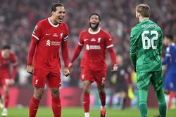 Clip tập luyện của Liverpool gây sốt mạng xã hội, CĐV nghi ngờ đội đã 'buông xuôi' sau chuỗi phong độ tệ hại