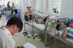 Đồng Nai: Hỗ trợ học sinh bị ngộ độc sau khi ăn bánh mì