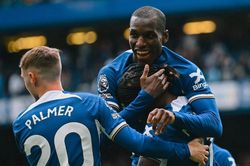 Jackson tỏa sáng, Chelsea thắng kiểu 'bàn tay nhỏ' để vượt mặt MU ở Ngoại hạng Anh