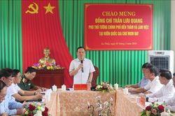 Phó Thủ tướng Trần Lưu Quang kiểm tra công tác phòng, chống cháy rừng tại Vườn Quốc gia Chư Mom Ray
