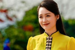 Hình ảnh xinh đẹp của BTV Thu Hà thời sự ở Điện Biên