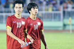 HLV Kim Sang Sik khen Văn Toàn và Công Phượng, nhưng không quên gửi lời cảnh báo