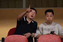 'Chữa lành' cùng HLV Kim Sang Sik