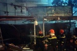 Hải Phòng: Liên tiếp xảy ra 2 vụ cháy nhà hàng và xe đầu kéo