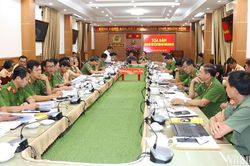 Quảng Ngãi thảo luận dự án Luật Trật tự, an toàn giao thông đường bộ