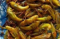 Bất ngờ loại côn trùng trước có đầy đồng, giờ được bán với giá 800 nghìn đồng/kg