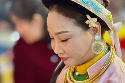 Nét đẹp nhân sinh trong tín ngưỡng hầu đồng