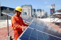 EVN: Chủ đầu tư điện mặt trời mái nhà cần có đủ thiết bị kĩ thuật để đảm bảo chất lượng điện năng