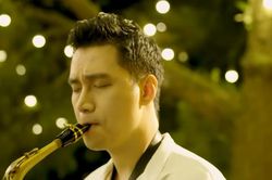 Việt Anh học kèn cấp tốc để 'tạo nét' trong phim mới 'Những nẻo đường gần xa'