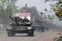 Nga mở cuộc tấn công mới ở Kharkiv, quân Ukraine tập kích kho dầu ở Luhansk