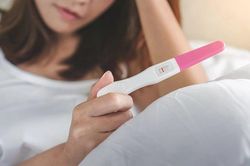 Cưới chồng 3 năm không thể mang thai, bác sĩ kết luận do thói quen từ 10 năm trước