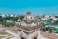 Khám phá vẻ đẹp Patuxai - Đài chiến thắng nổi tiếng của Lào
