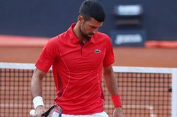 Djokovic bị loại sốc ở Rome Masters trước đối thủ gần như vô danh