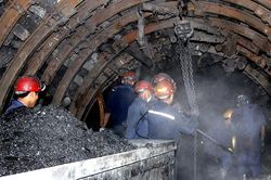 Bệnh nghề nghiệp: 'Sát thủ giấu mặt' của an toàn lao động