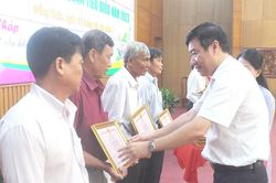 Duy trì và nâng cao chất lượng các phong trào thi đua theo hướng thiết thực, hiệu quả