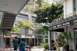 Nghi án chồng đâm vợ con rồi nhảy lầu tự tử