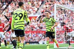 Ngoại hạng Anh: Arsenal trở lại vị trí đầu, MU lập kỷ lục không mong muốn