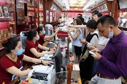Vàng miếng SJC bất ngờ nhảy vọt, tăng 1,5 triệu đồng so với phiên sáng