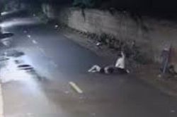 Hà Nội: Điều tra vụ cô gái bị đâm và tử vong trong đêm