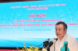 Chủ tịch Hà Nội: 'Lắng nghe ý kiến các nhà khoa học để phát triển Thủ đô'