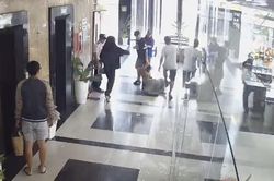 Hoa khôi trường đại học bị khởi tố vì đánh ghen giùm bạn