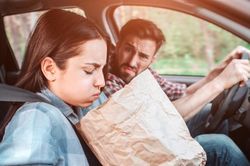 Bốn mẹo đơn giản nhưng hiệu quả giúp tránh say xe