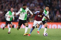 Liverpool chia điểm trước Aston Villa