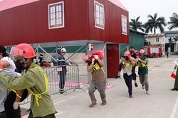 Sôi nổi Hội thi 'Tổ liên gia an toàn phòng cháy, chữa cháy' tại Phú Xuyên