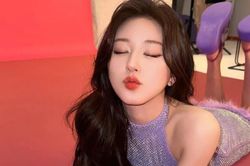 Triệu Lộ Tư tung bộ ảnh đẹp tựa nữ thần, chia sẻ bí quyết giữ gìn vóc dáng