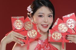 Hot girl Luna Lee bén duyên trở thành hot Tik Tok live ngàn người mê