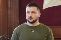 Tổng thống Ukraine hủy chuyến công du nước ngoài vào phút chót