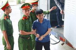 Mẹ Chủ tịch Việt Á Phan Quốc Việt khai về 1.000 cây vàng là của hồi môn
