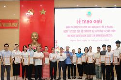 Huyện Nghĩa Đàn trao giải Cuộc thi trực tuyến tìm hiểu Nghị quyết số 39-NQ/TW Bộ Chính trị về phát triển tỉnh Nghệ An