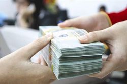 Biến động lãi suất tiền gửi: Ngân hàng đầu tiên hạ lãi suất trong tháng 5