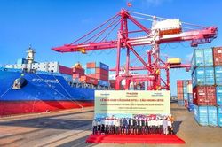 Cảng Chu Lai đưa vào vận hành hệ thống cẩu chuyên dụng