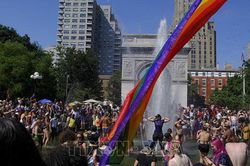 Mỹ cảnh báo nguy cơ khủng bố nhằm vào cộng đồng LGBTQI+