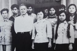Xúc động với Trưng bày chuyên đề 'Học sinh miền Nam trên đất Bắc'